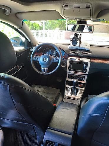 avtomobil ehtiyat hisseleri kreditle: Volkswagen Passat: 1.8 l | 2010 il Sedan — 4