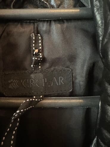 4xl nece razmerdi: Dəri gödəkçə ideal vəziyyətdə.2-3 dəfə geyinilib.Türkiyədən alınıb — 4