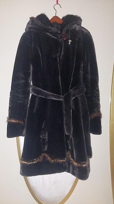 Tünd kariçnivı. Əyində qəşəng qalır. S razmerdi. Nərimanov metrosu lalafo.az -da Tünd kariçnivı. Əyində qəşəng qalır. S razmerdi. Nərimanov metrosu