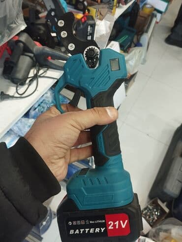 Yeni Bağ qayçısı, Polad