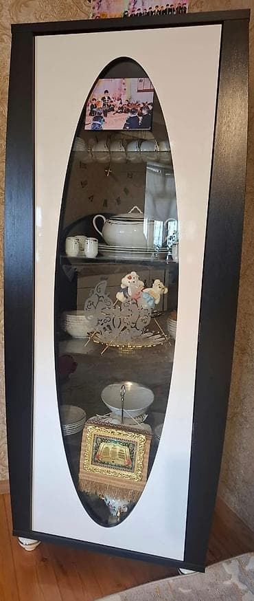 komotlar: Komod — 4