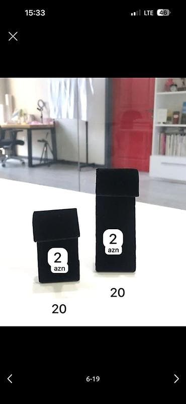 maqazin vitrini: Məhsul: Bəzək əşyaları üçün vitrin/stand dəstləri Təsvir: - Qara — 9