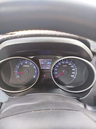 15 38 teker: Hyundai Tucson: 2 l | 2010 il Krossover — 9