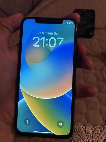 iphone x 200: IPhone X, Qara, Face ID — 1