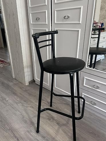 Metall bar taburesi – qara rəng - Material: möhkəm metal konstruksiya