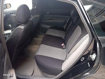 prius v: Toyota Prius: 1.6 l | 2007 il Hetçbek — 8