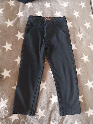 Uşaq geyimləri dəsti Hamısı bir yerdə 30 manat - Şalvarlar: 3 ədəd — 2