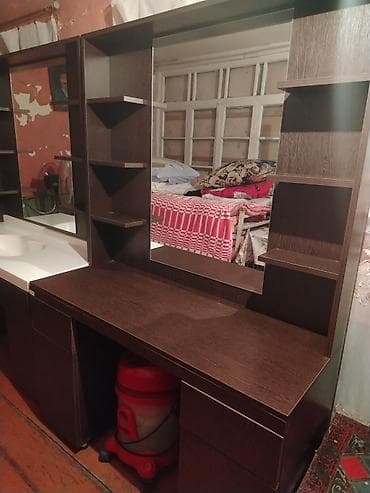 защитный экран для камина: Salon üçün mebel dəsti - Tərkib: 2 moduldan ibarət güzgülü vitrin və — 1