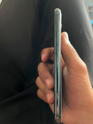 IPhone 11 Pro, Matte Midnight Green, Face ID — 3