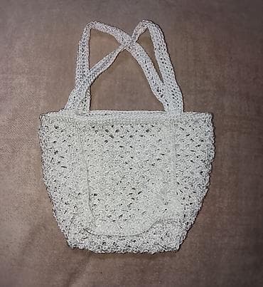 Açıq krem rəngdə, əl işi toxunma çanta. - Material: parıldayan