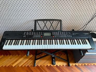 klavitura: Elektron piano təzə kimidi az istifadə olunub üzərində yeni pedal var — 1