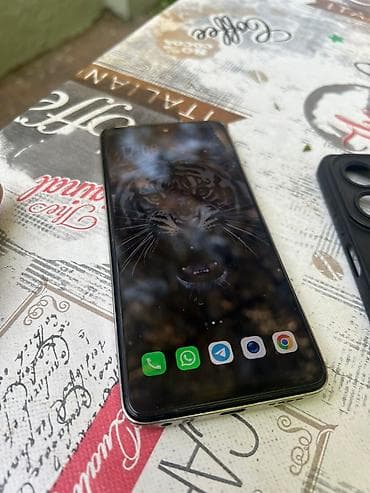 honor 40: Infinix Hot 40 — 6