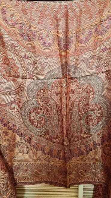 шарфы и палантины из пашмины: Paşmina şarf Hindistandan hədiyyə olaraq alınmışdı. Ehtiyac olmadığı — 8