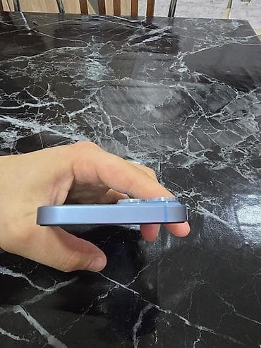 Bentley: IPhone 14, 256 GB, Blue Titanium, Face ID — 6