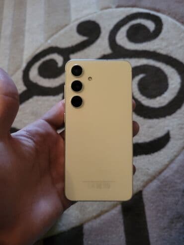 tikanlı tel: Samsung Galaxy S24, 128 GB, rəng - Bej, Simsiz şarj — 6