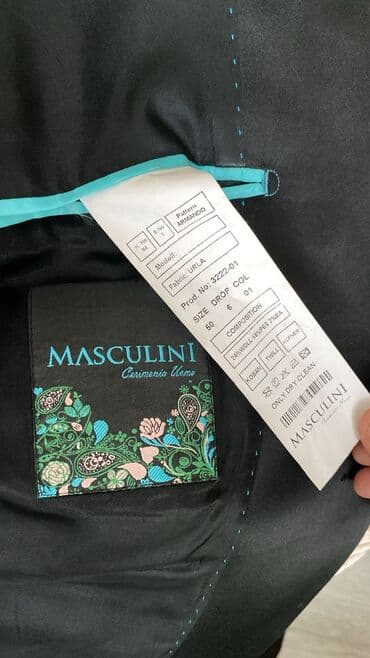 klassik geyim kişi: Smokin cəmi 1 dəfə geyinilib . 580 azn ə alınıb. Masculini brendidir — 2