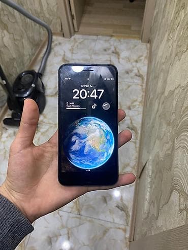 ikinci el s23 ultra: IPhone 8 Plus, 64 GB, Qara, Barmaq izi — 2
