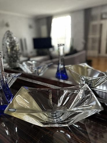 madonna servisler: Kristal dekor dəsti, 2 ədəd meyvə və ya konfet qabı, 1 ədəd şamdan — 2