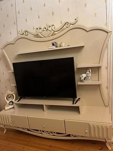 mor rəng: İşlənmiş, Düz TV altlığı, Polkalı, Taxtalı, Azərbaycan — 4