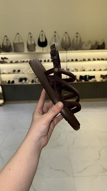 Qadın sandal modeli – yastıqcıqlı, rahat platformalı - Rənglər: bej — 6