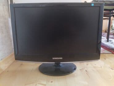 vətən komputer: Samsung LCD monitor - Ekran ölçüsü: təxminən 21–22 düym (genişformat) — 2