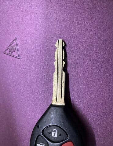 подарок любимому на 14 февраля: Toyota Camry, 2013 il, Orijinal, BƏƏ, Yeni — 3