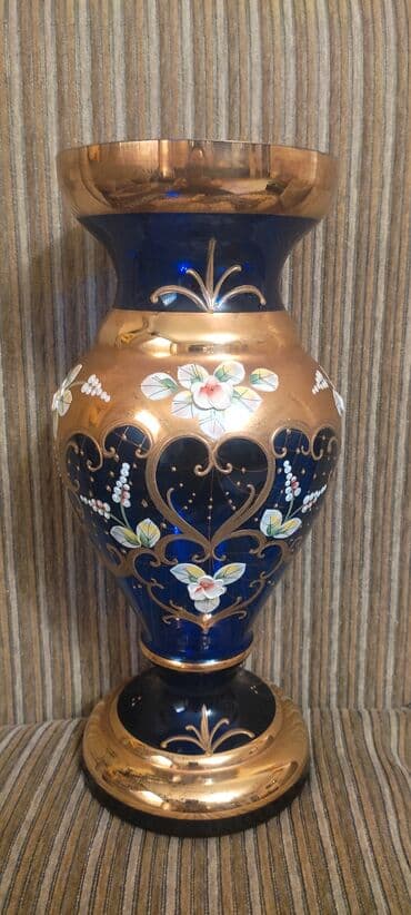 sırqa gülü: Bir vaza, Bogem şüşəsi — 1