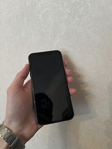 iphone qutu: IPhone 11 — 2