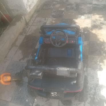9 yas kofta: Uşaq üçün elektriklə işləyən off-road tipli minik maşını - Korpus — 3