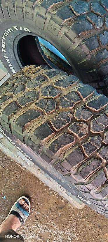авто volkswagen: Б/у Шина BFGoodrich 305 / 65 / R 17 — 4