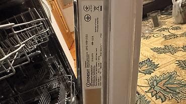 qaz sobalar: Qabyuyan maşın Indesit, Tam qabaritli (60 sm.), Ayrıca dayanan — 8