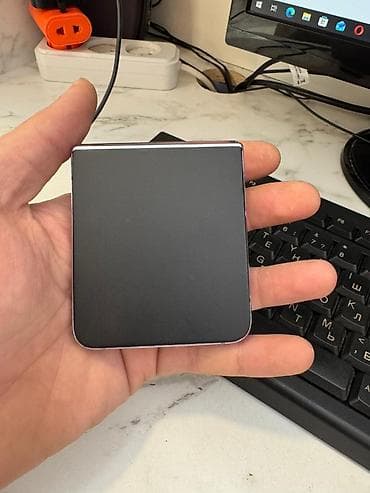 ophone 4: Samsung Galaxy Z Flip 4, 256 GB, rəng - Bənövşəyi, Barmaq izi — 4