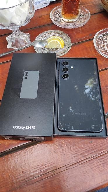 Samsung Galaxy S24 FE, rəng - Qara, Simsiz şarj