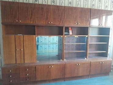 nabor acarlar: Klassik divar qorka (sektsiyalı) mebel sistemi - Material: təbii ağac — 2
