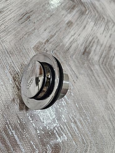 Потолок: Metal klik-klak lavabo tıxac/çirkab örtüyü - Material: xrom rəngli — 2