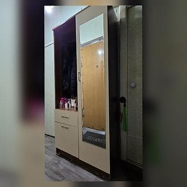 dəhliz şkafı: Güzgülü dəhliz mebeli təzə kimidir. Hündürlüyü 193, eni 86, dərinliyi — 1