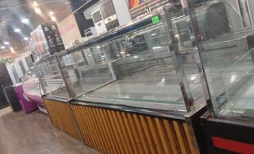 Şüşəli soyuducu vitrin – mağaza, kafe, restoran, pastane və marketlər