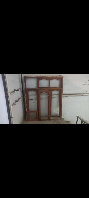 giris qapi: Taxta şüşəli qapı–pəncərə bloku - Material: təbii taxta karkas, şüşə — 1