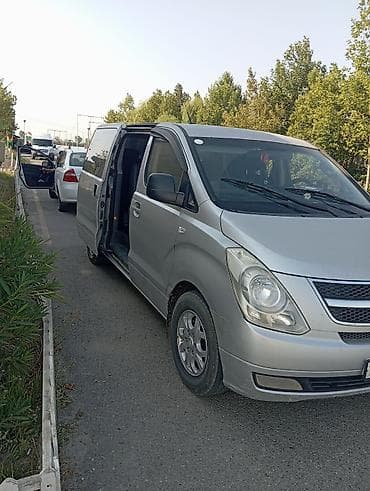 2.2 cdi mator: Hyundai H-1 (Starex) mikroavtobus - Korpus: gümüşü rəng, ön və arxa — 2