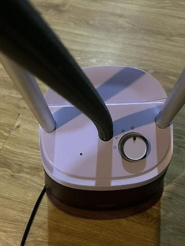 Məhsul: Şaquli buxarlı ütü (geyim steameri) – stansiya, tənzimlənən