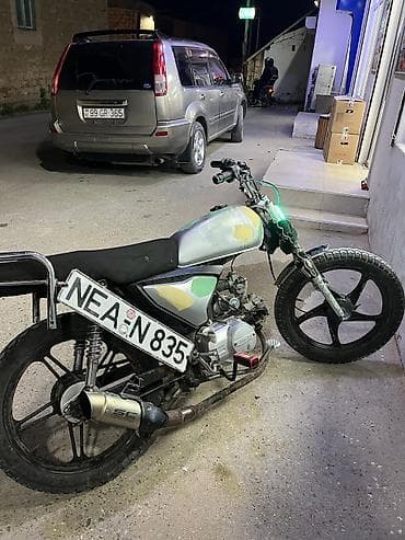 Moped/motosiklet – custom yığma, şəhər və qısa məsafələr üçün praktik