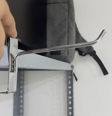 İstehsal avadanlığı: Metal vitrin askı qarmağı - Material: galvanizli polad, paslanmaya — 1