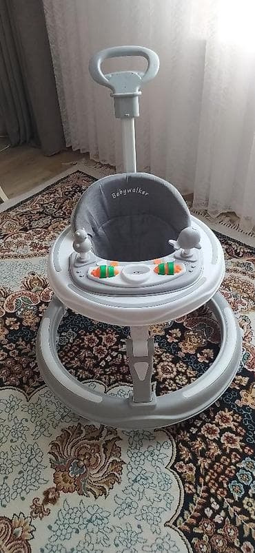 Xodulka – musiqili, itələmə tutacaqlı model. - Rəng: boz-ağ - Yumşaq lalafo.az -da Xodulka – musiqili, itələmə tutacaqlı model. - Rəng: boz-ağ - Yumşaq