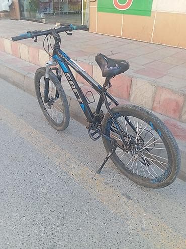 26liq skarasnoy velosiped satılır. Velosiped ideal vəziyyətdədir