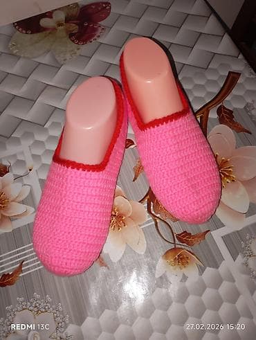 dikdaban ayaqqabi: Əl işi toxunma ev tuflisi - Material: yumşaq akril ip, toxunma — 4