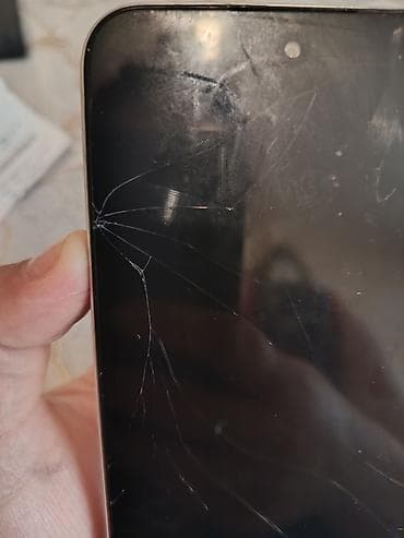 Tecno Spark 30C, 128 GB, rəng - Ağ, Qırıq