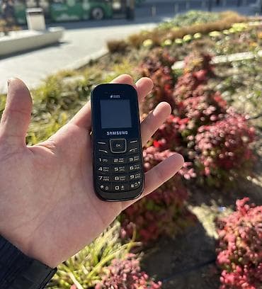 samsung e: Samsung GT1200, < 2 GB Memory Capacity, rəng - Qara, İki sim kartlı — 1