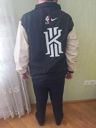 be: Pencək, Nike — 2