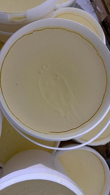 Qaymaq pendir təbii kənd məhsullarının satılması qaymaq yağ süd qatıq