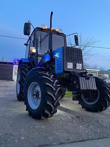 Холодильное оборудование: Belarus 892 traktor Xüsusiyyətlər: - Model: Belarus 892 (etiket — 3